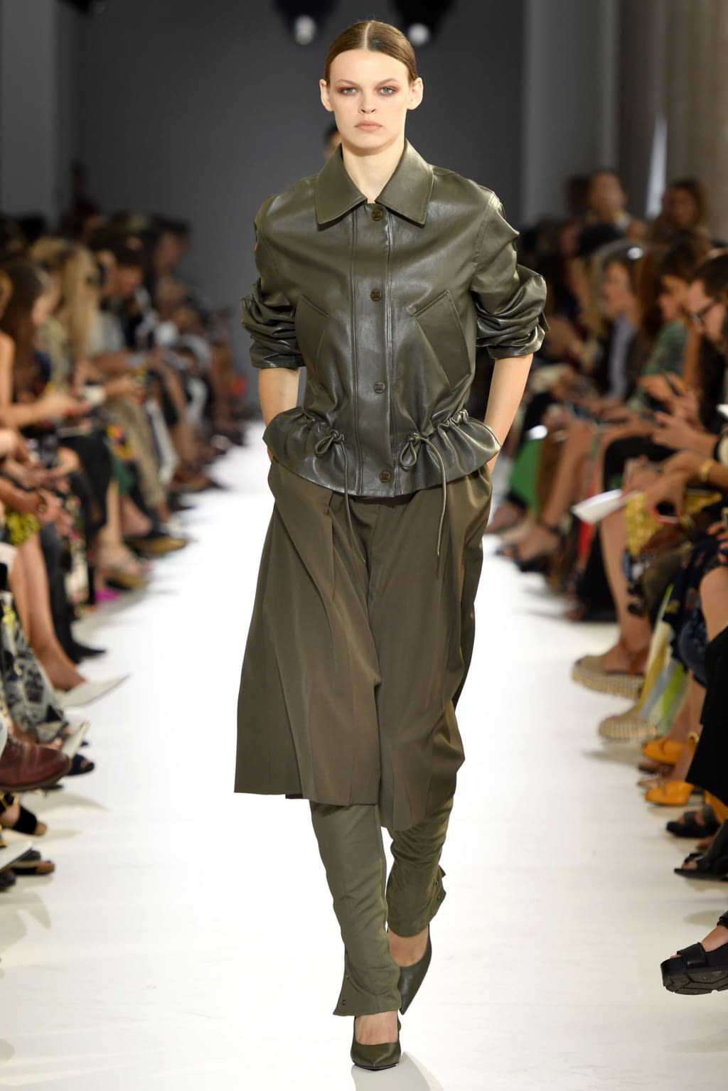 Fashion Week Milan Spring/Summer 2019 look 18 from the Max Mara collection womenswear