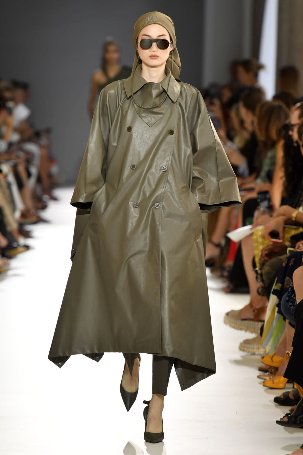Fashion Week Milan Spring/Summer 2019 look 20 from the Max Mara collection womenswear