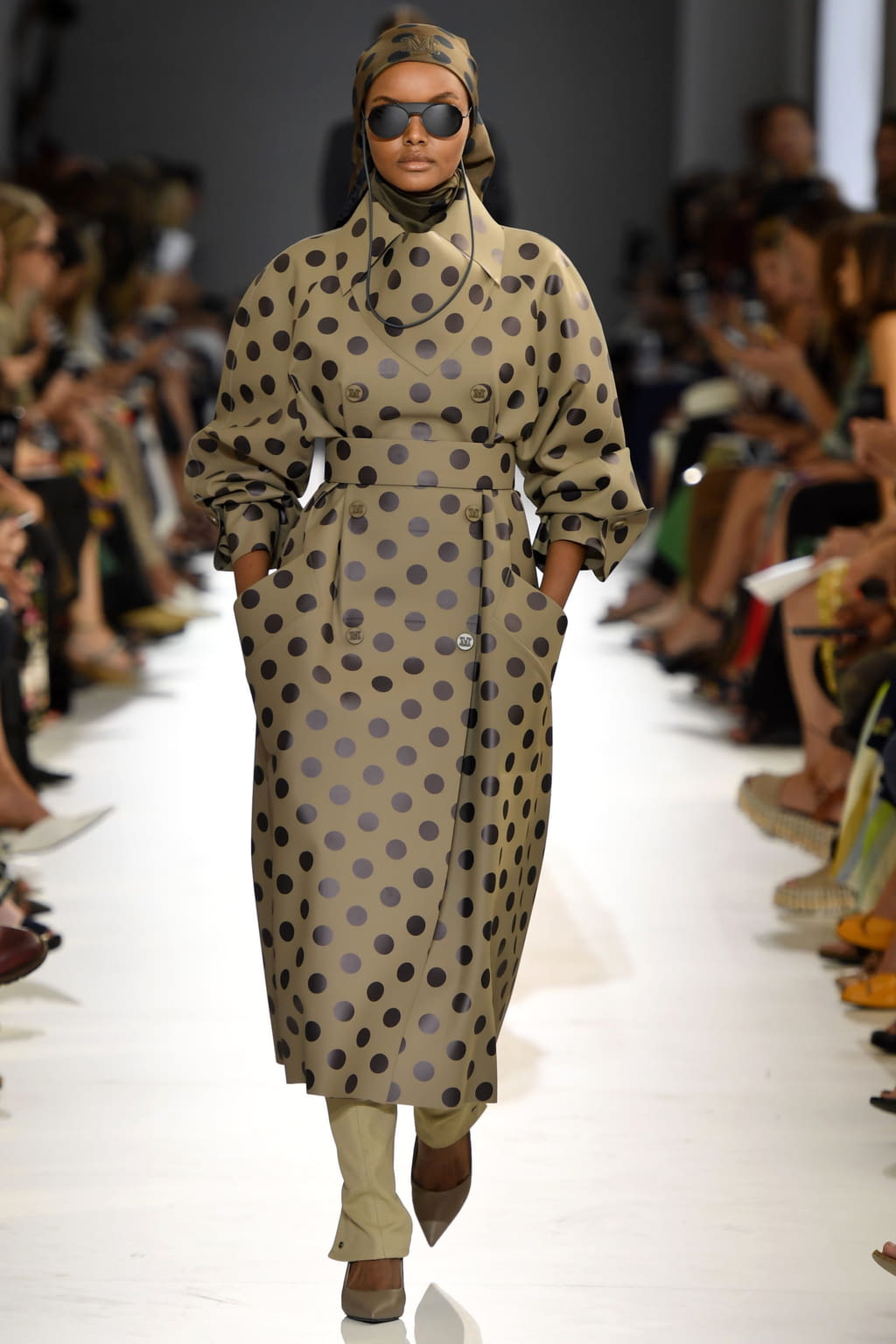 Fashion Week Milan Spring/Summer 2019 look 26 from the Max Mara collection womenswear