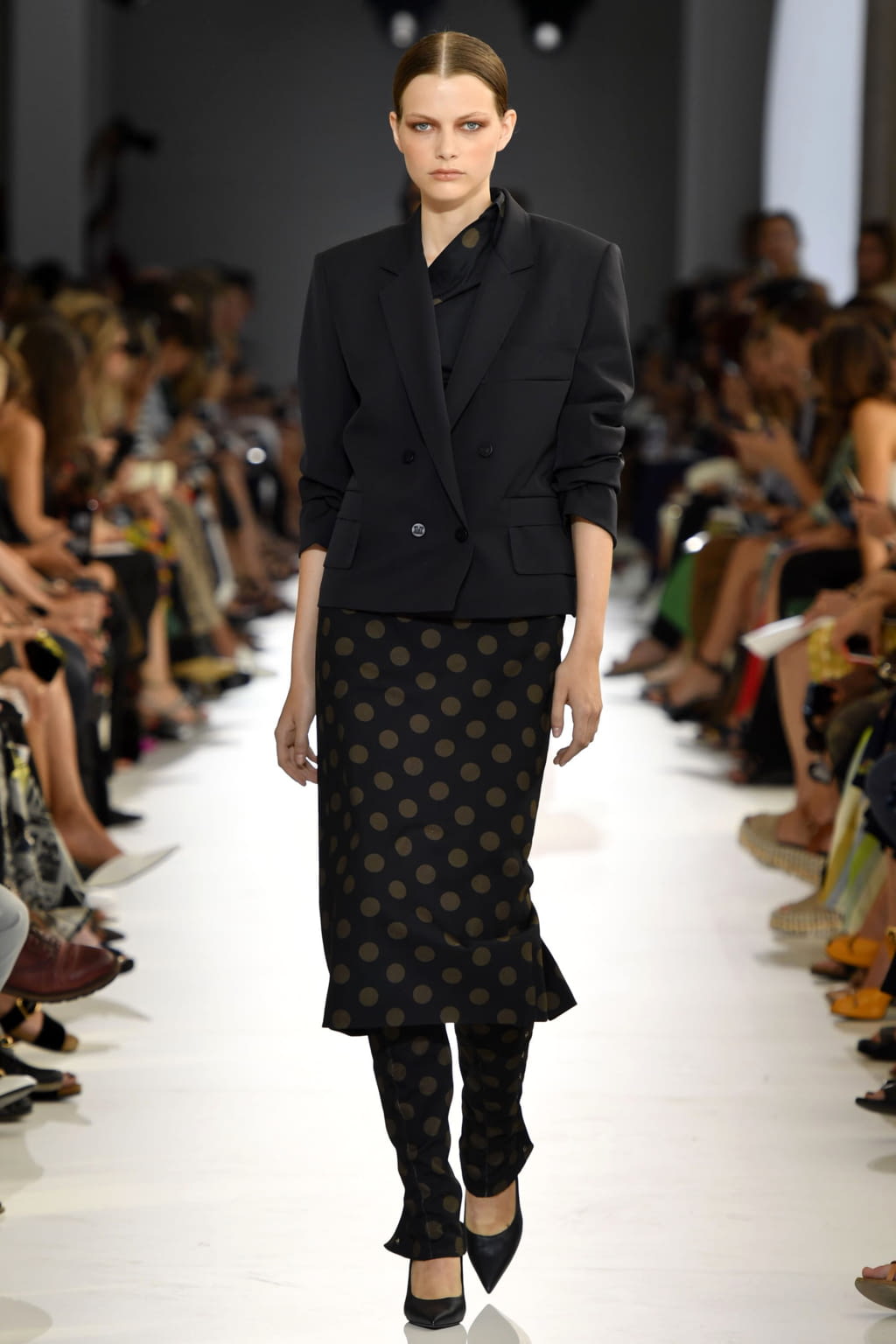 Fashion Week Milan Spring/Summer 2019 look 27 from the Max Mara collection 女装