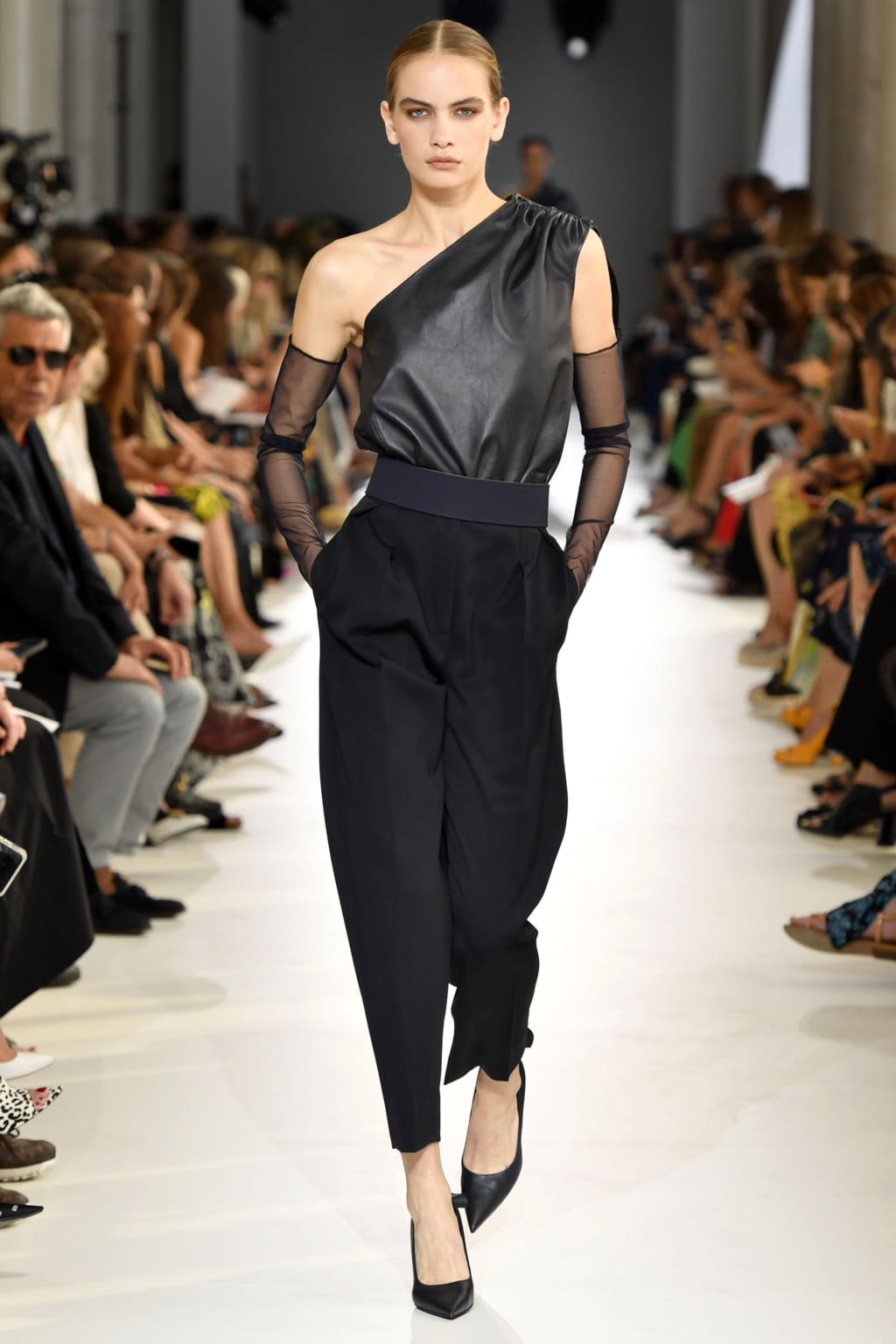 Fashion Week Milan Spring/Summer 2019 look 43 from the Max Mara collection womenswear