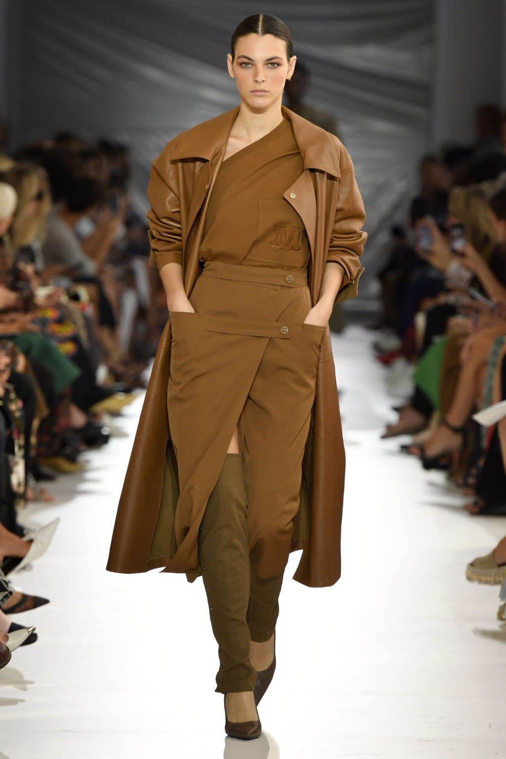 Fashion Week Milan Spring/Summer 2019 look 4 from the Max Mara collection womenswear