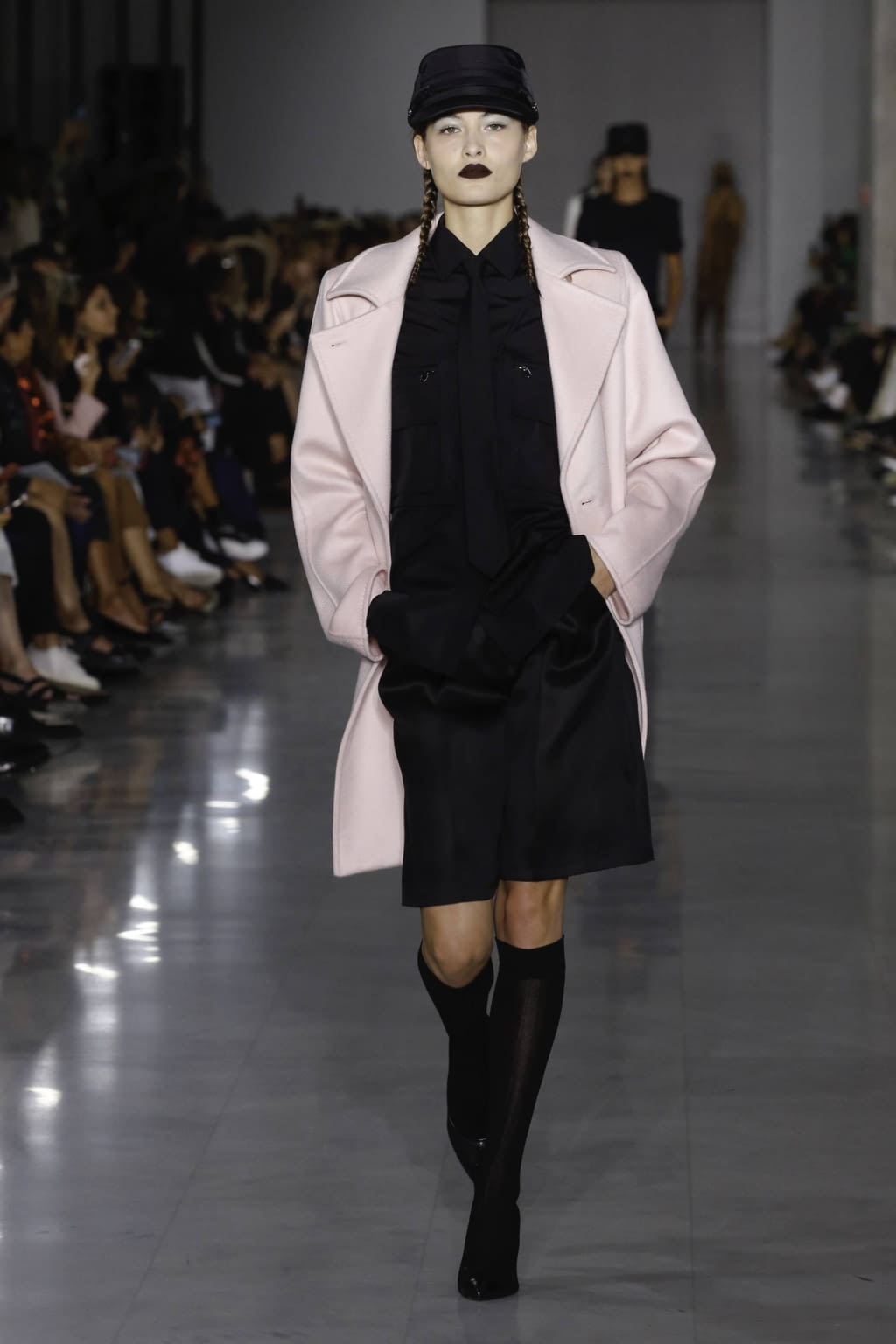 Fashion Week Milan Spring/Summer 2020 look 27 from the Max Mara collection 女装