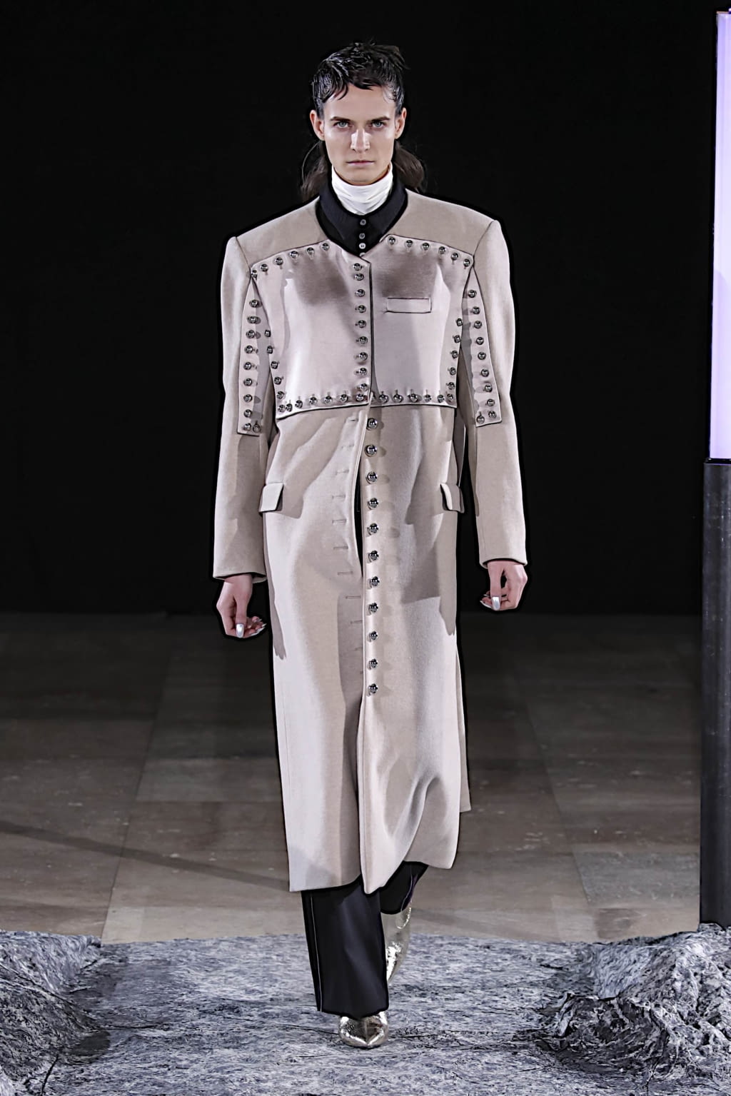 Fashion Week Paris Fall/Winter 2020 look 1 de la collection Mazarine womenswear
