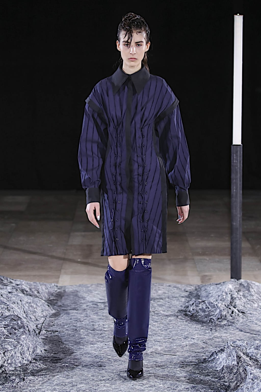 Fashion Week Paris Fall/Winter 2020 look 3 from the Mazarine collection womenswear