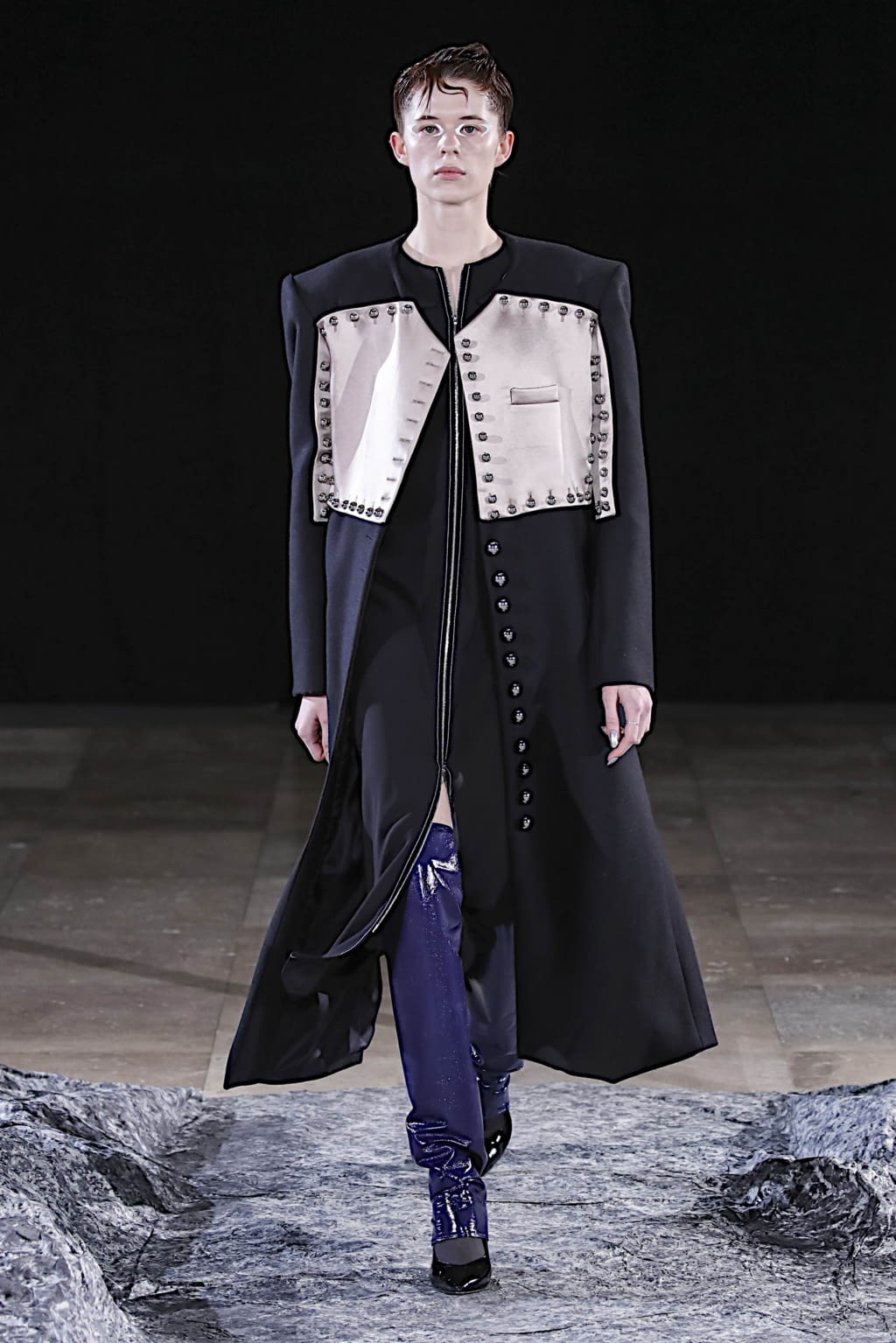 Fashion Week Paris Fall/Winter 2020 look 4 from the Mazarine collection 女装