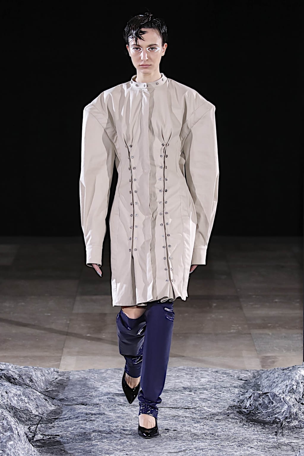 Fashion Week Paris Fall/Winter 2020 look 13 from the Mazarine collection 女装