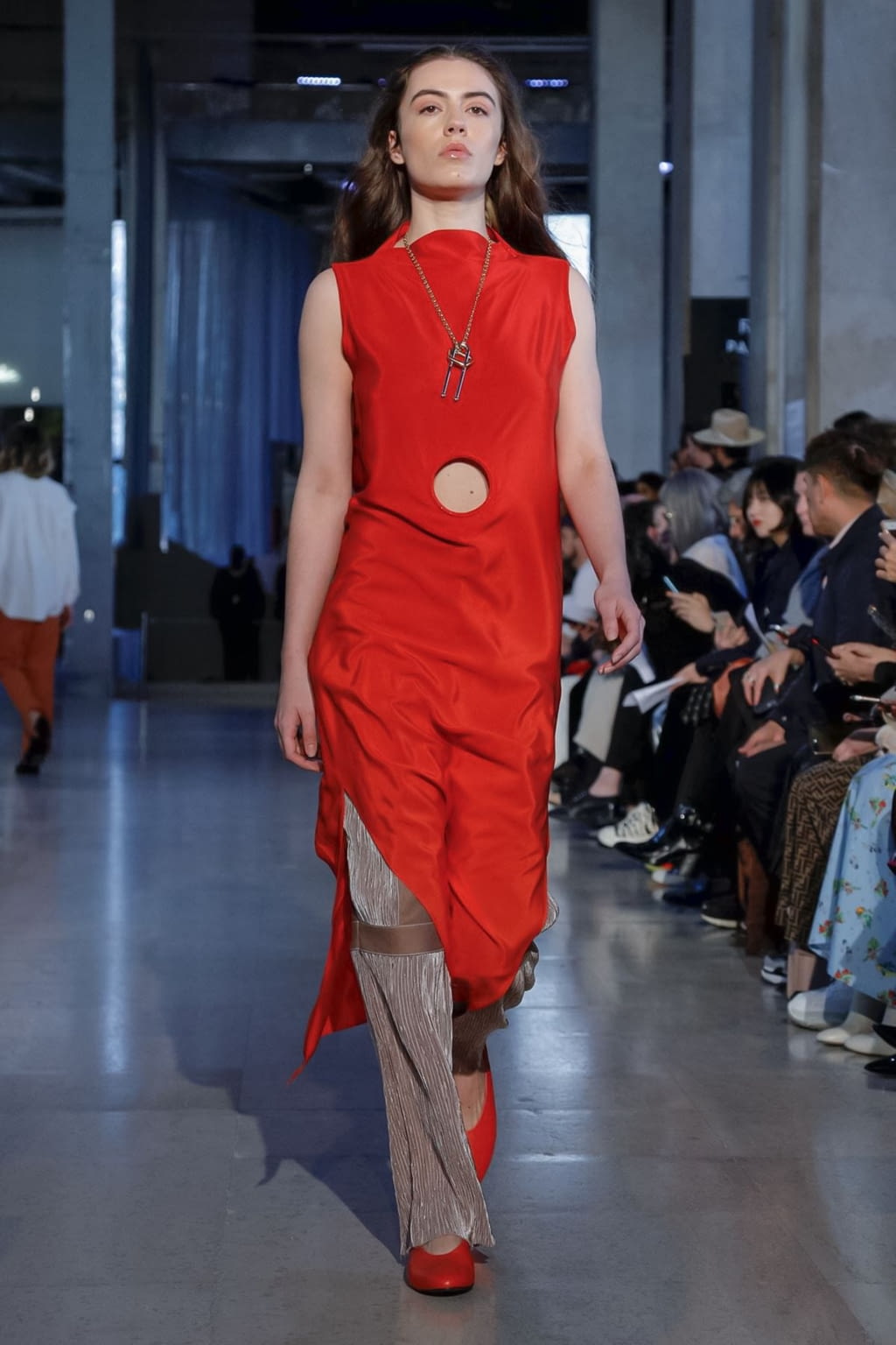 Fashion Week Paris Fall/Winter 2019 look 12 de la collection Mazarine womenswear