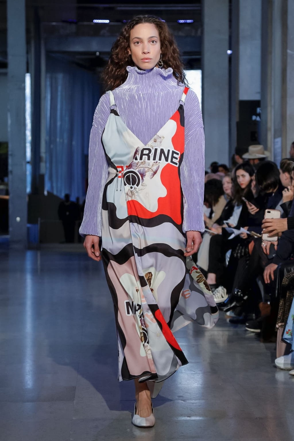 Fashion Week Paris Fall/Winter 2019 look 27 from the Mazarine collection womenswear