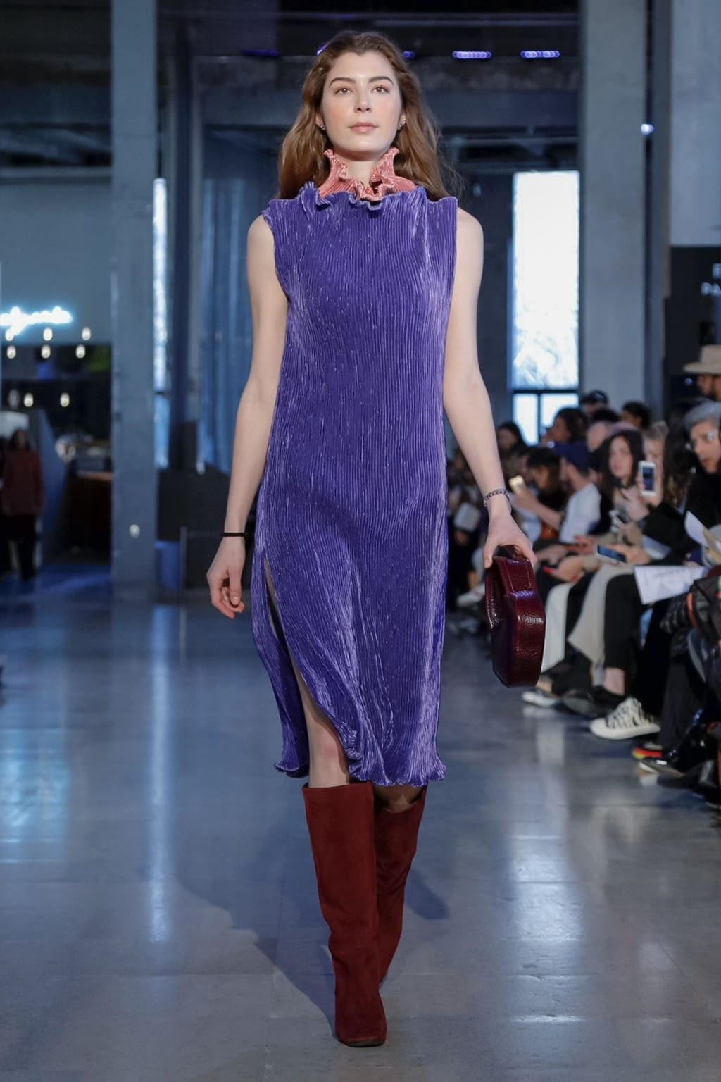 Fashion Week Paris Fall/Winter 2019 look 4 from the Mazarine collection womenswear