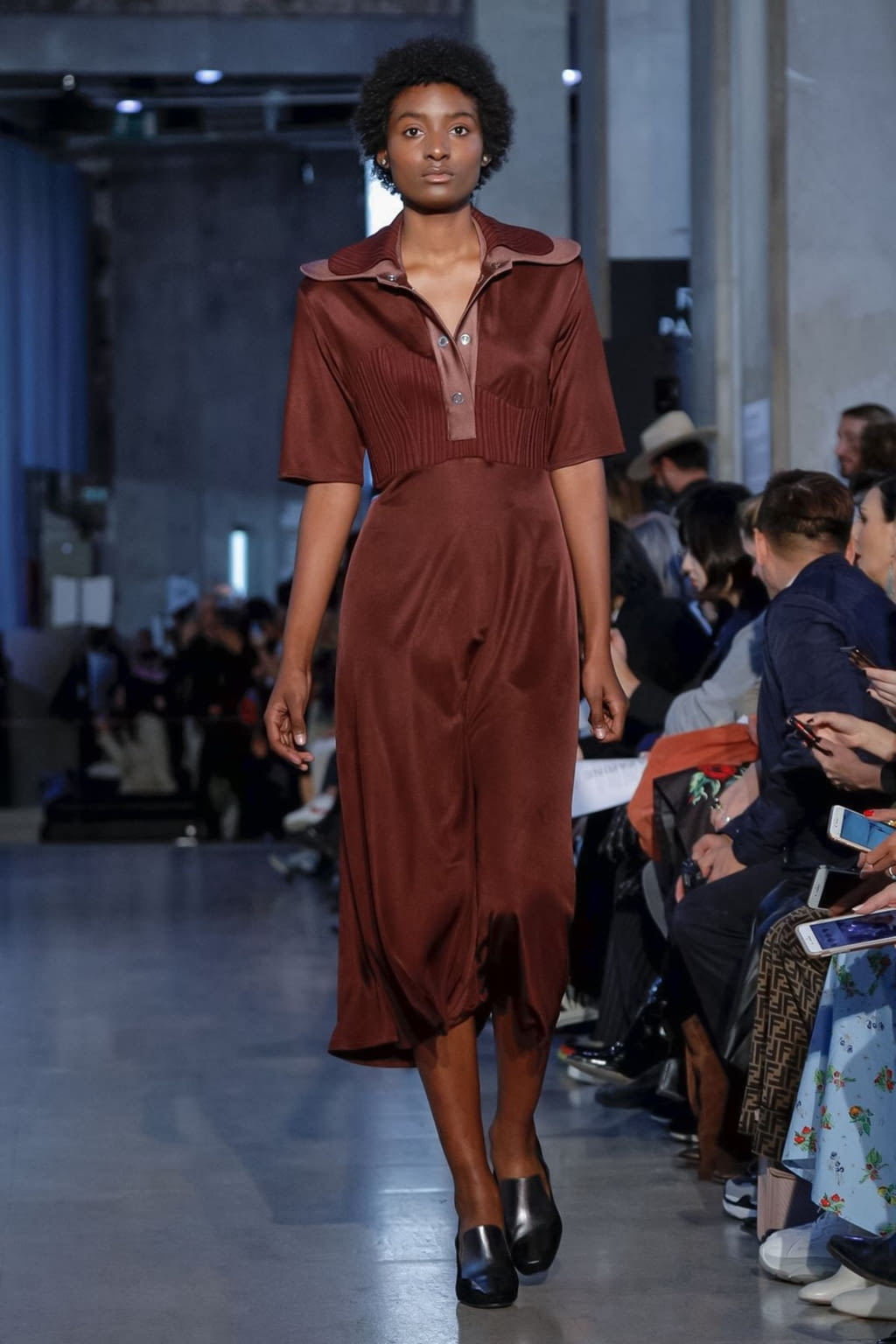 Fashion Week Paris Fall/Winter 2019 look 7 de la collection Mazarine womenswear