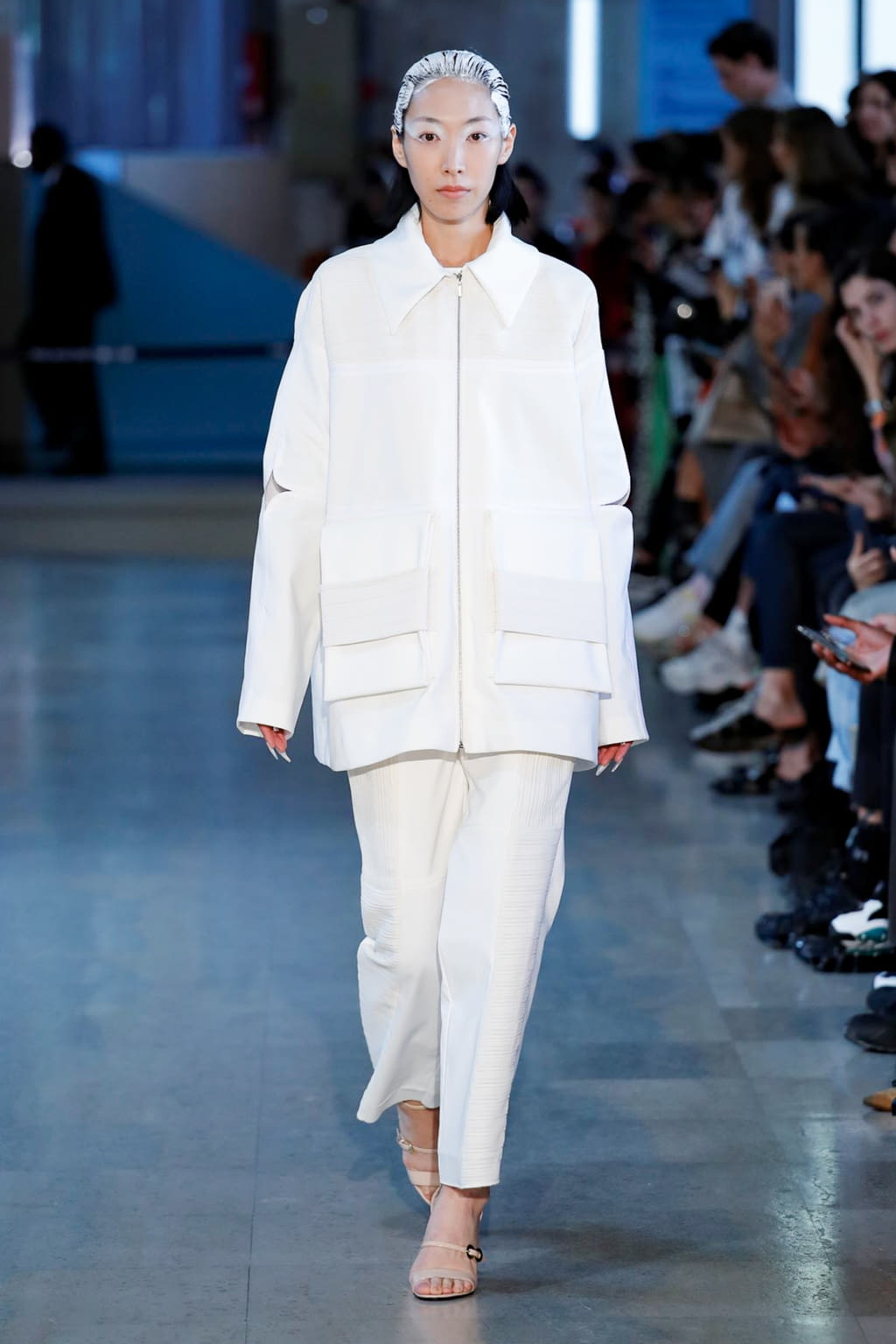 Fashion Week Paris Spring/Summer 2020 look 4 from the Mazarine collection womenswear