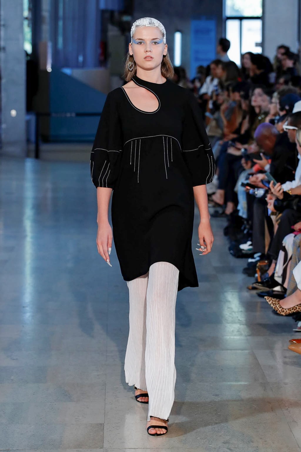 Fashion Week Paris Spring/Summer 2020 look 7 from the Mazarine collection womenswear