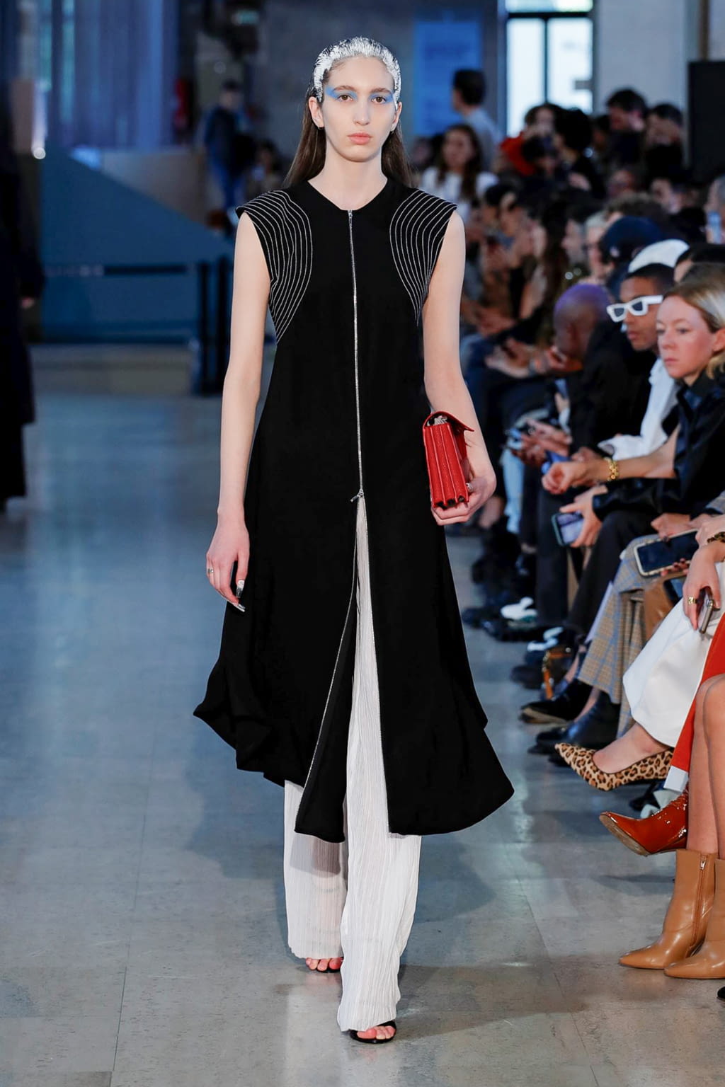 Fashion Week Paris Spring/Summer 2020 look 12 de la collection Mazarine womenswear