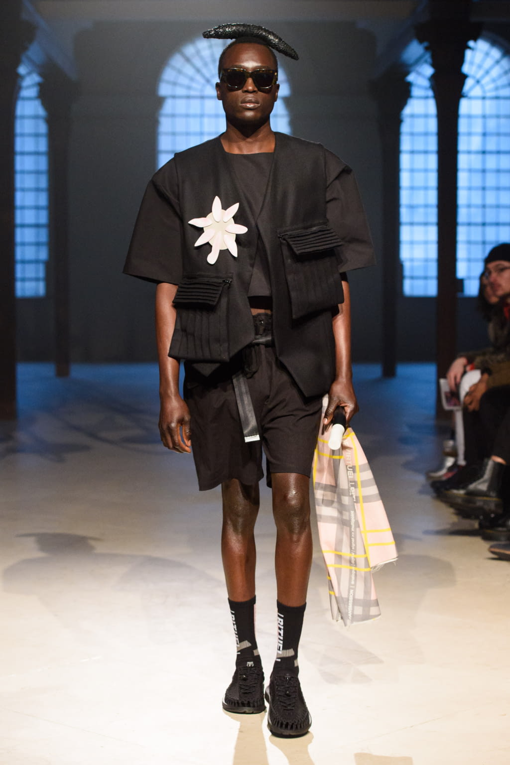 Fashion Week London Fall/Winter 2018 look 3 from the Tourne de Transmission collection menswear