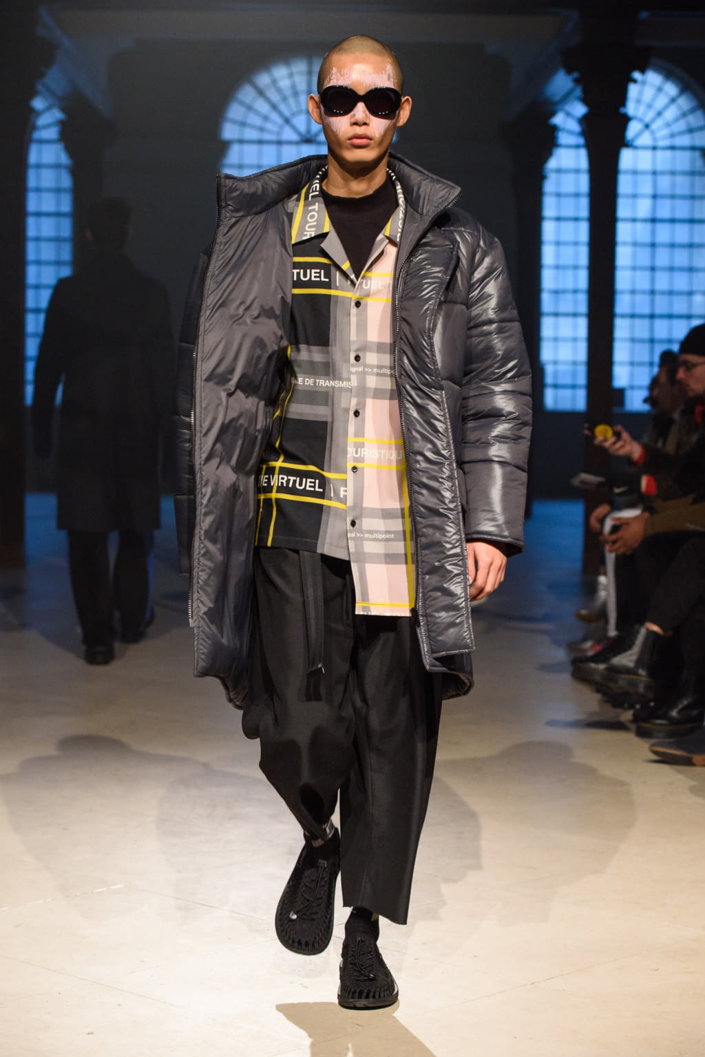 Fashion Week London Fall/Winter 2018 look 10 from the Tourne de Transmission collection 男装