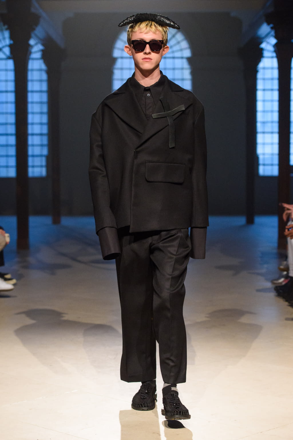 Fashion Week London Fall/Winter 2018 look 17 from the Tourne de Transmission collection 男装