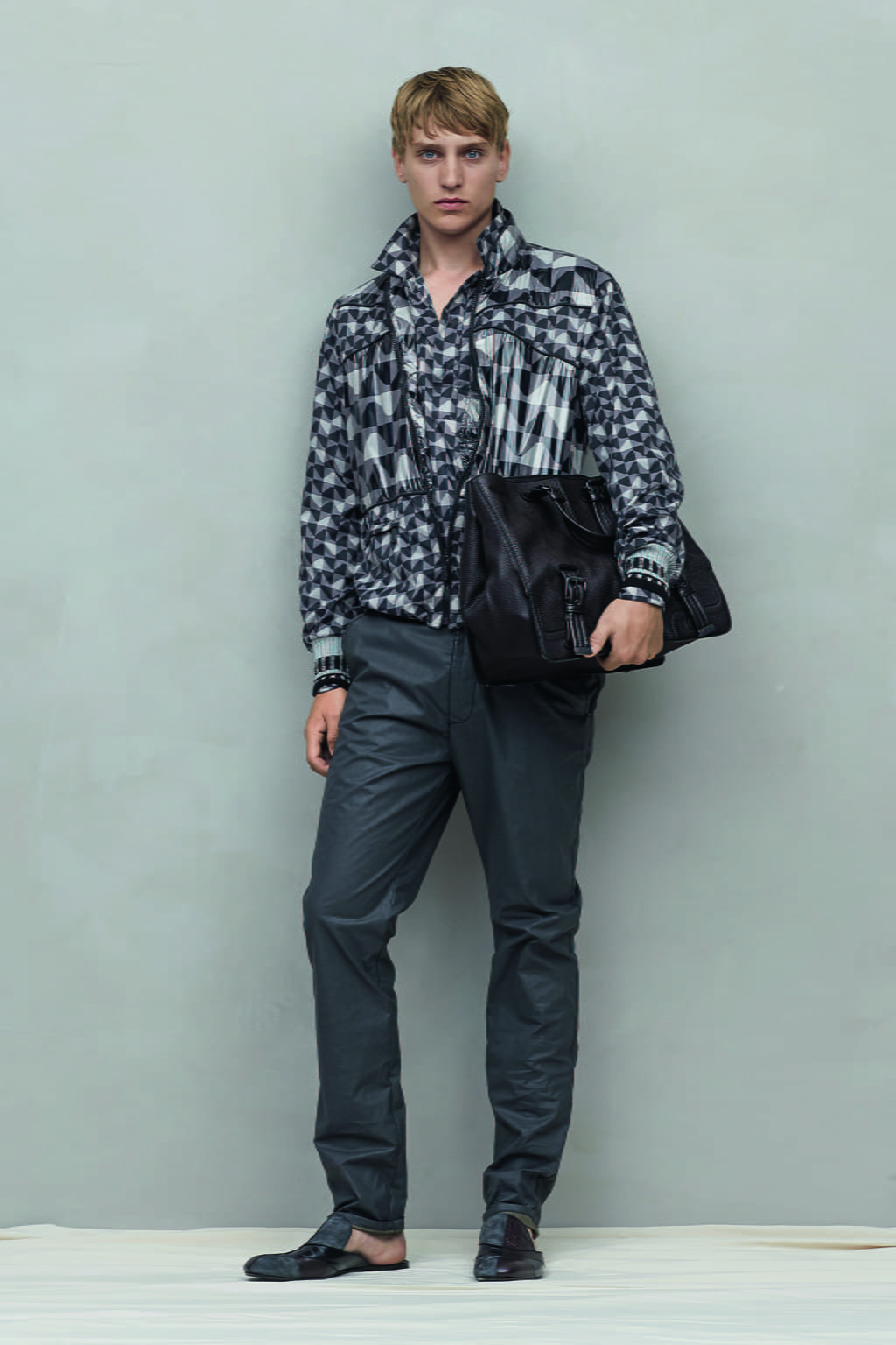 Fashion Week Milan Spring/Summer 2017 look 31 from the Bottega Veneta collection menswear