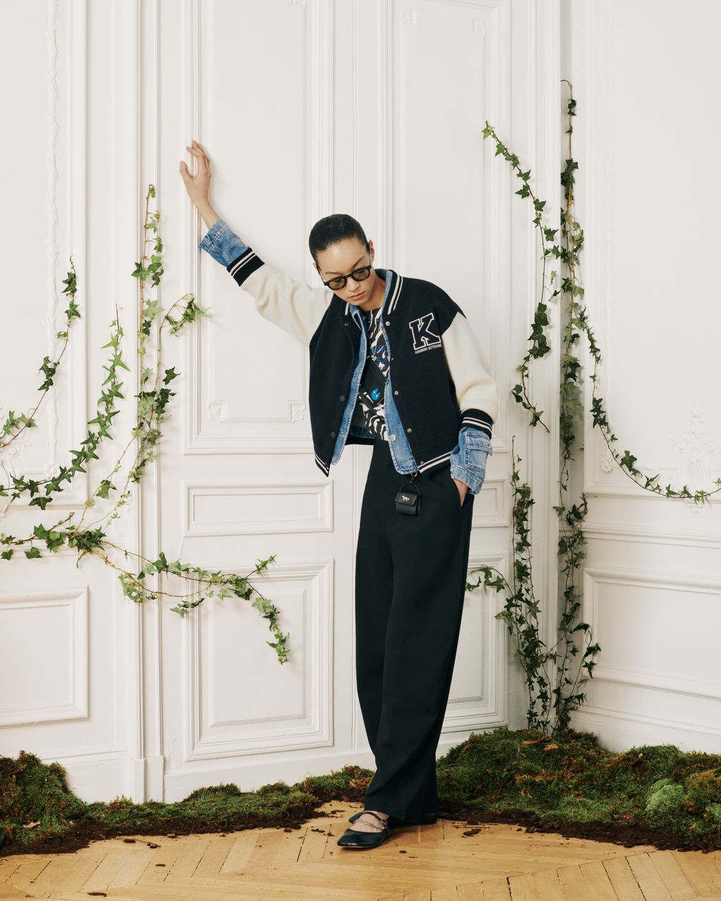 Fashion Week Paris Fall/Winter 2026 look 1 de la collection Maison Kitsuné womenswear