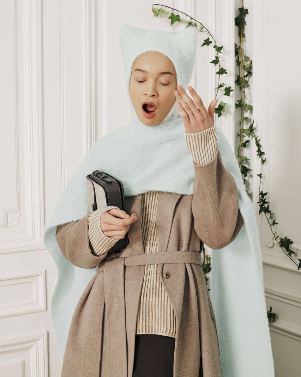 Fashion Week Paris Fall/Winter 2026 look 13 de la collection Maison Kitsuné womenswear