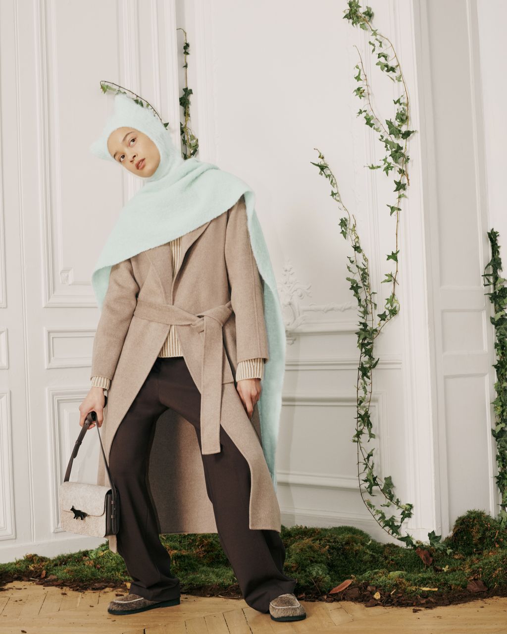 Fashion Week Paris Fall/Winter 2026 look 15 de la collection Maison Kitsuné womenswear