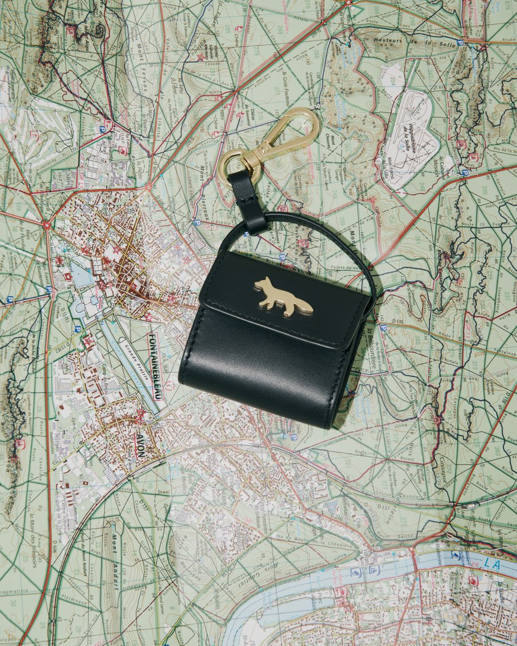 Fashion Week Paris Fall/Winter 2026 look 79 de la collection Maison Kitsuné womenswear