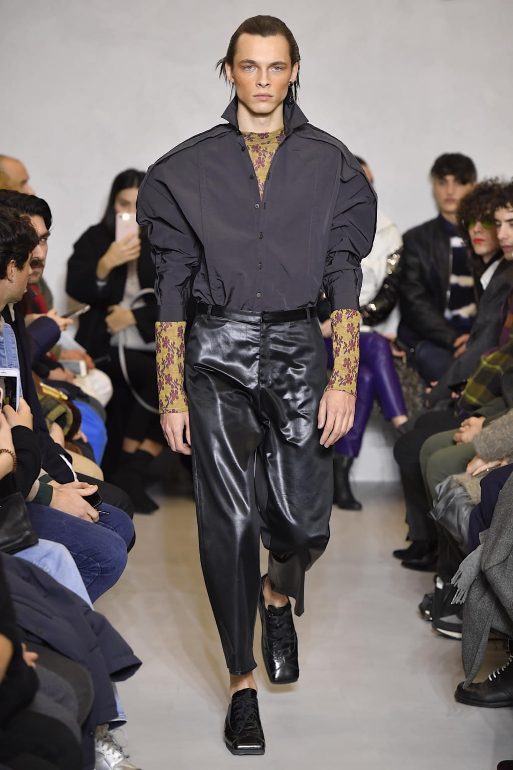 Fashion Week Milan Fall/Winter 2020 look 3 from the Miaoran collection menswear