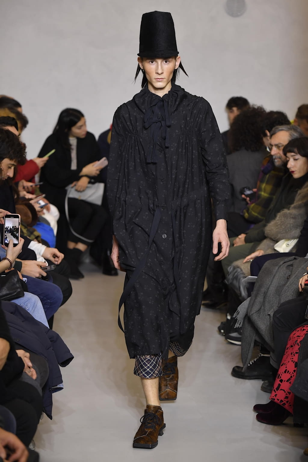 Fashion Week Milan Fall/Winter 2020 look 25 from the Miaoran collection menswear