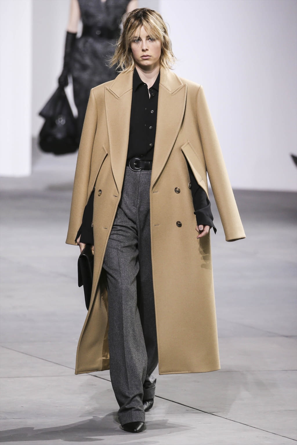 Fashion Week New York Fall/Winter 2017 look 1 from the Michael Kors Collection collection womenswear