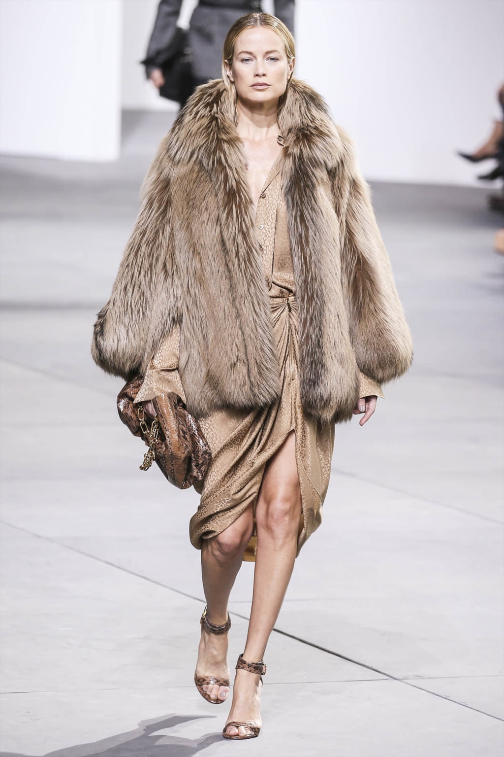 Fashion Week New York Fall/Winter 2017 look 3 from the Michael Kors Collection collection womenswear