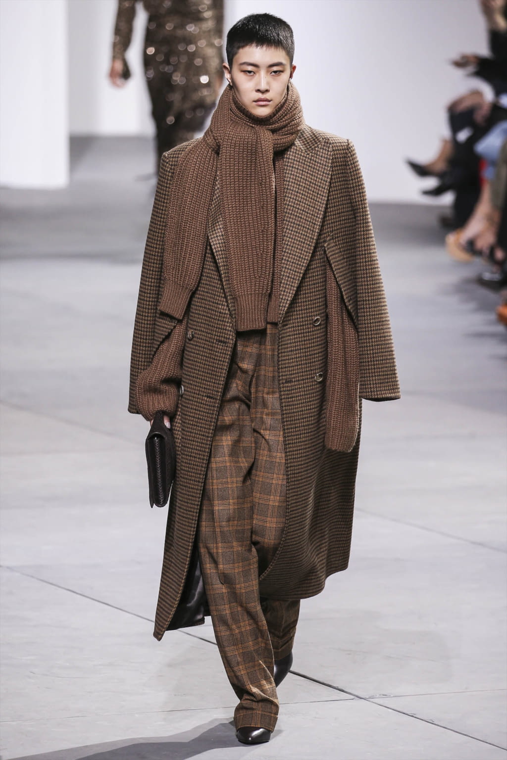 Fashion Week New York Fall/Winter 2017 look 28 from the Michael Kors Collection collection womenswear