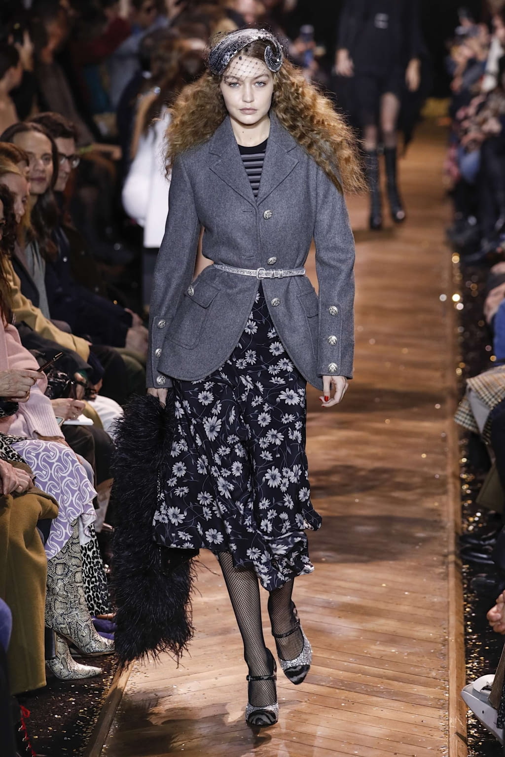 Fashion Week New York Fall/Winter 2019 look 2 de la collection Michael Kors Collection womenswear