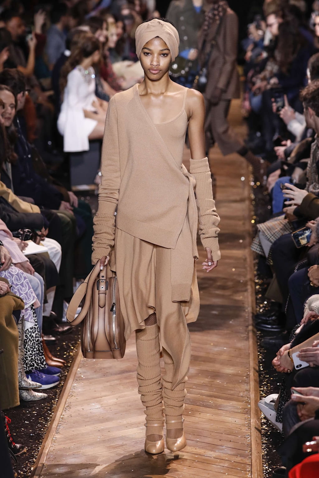 Fashion Week New York Fall/Winter 2019 look 10 from the Michael Kors Collection collection womenswear