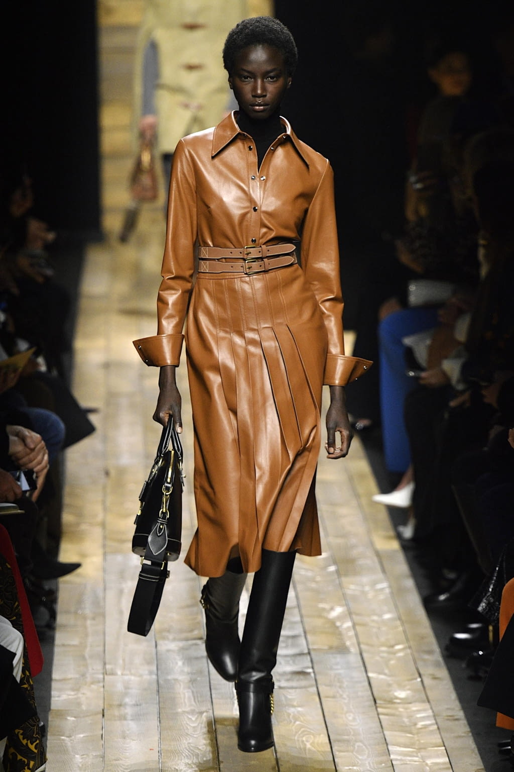 Fashion Week New York Fall/Winter 2020 look 12 de la collection Michael Kors Collection womenswear
