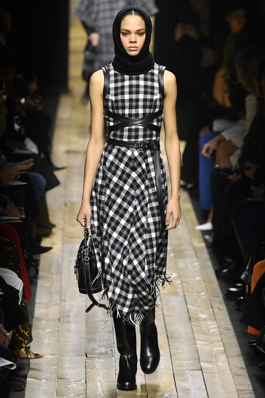 Fashion Week New York Fall/Winter 2020 look 28 from the Michael Kors Collection collection womenswear
