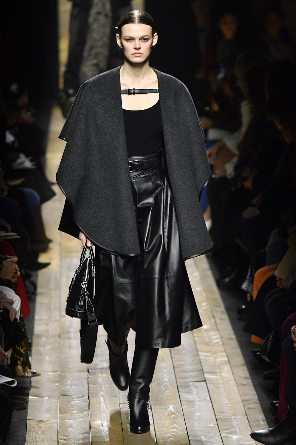 Fashion Week New York Fall/Winter 2020 look 42 from the Michael Kors Collection collection womenswear