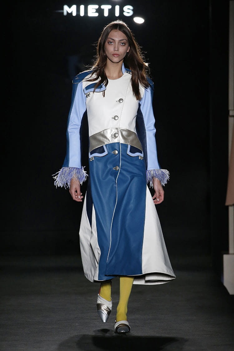 Fashion Week Paris Fall/Winter 2018 look 8 from the Mietis collection 女装
