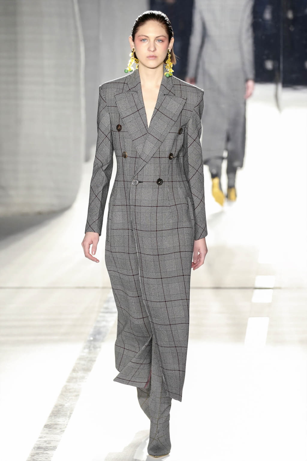 Fashion Week Milan Fall/Winter 2017 look 1 from the Mila Schön collection womenswear