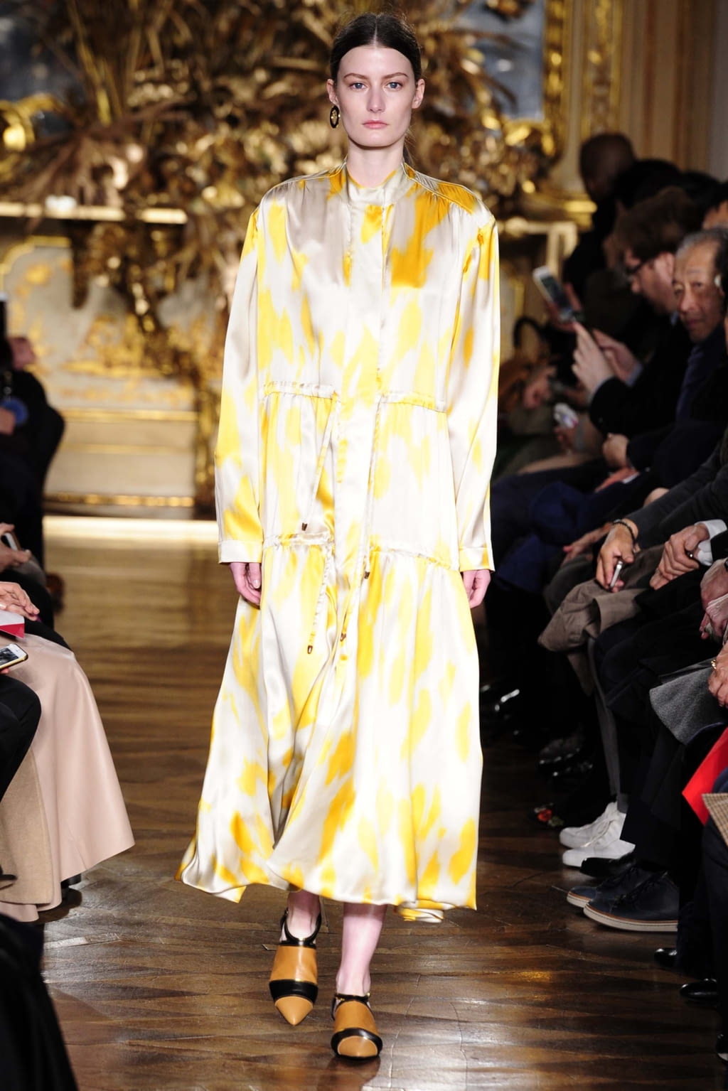 Fashion Week Milan Fall/Winter 2018 look 8 de la collection Mila Schön womenswear