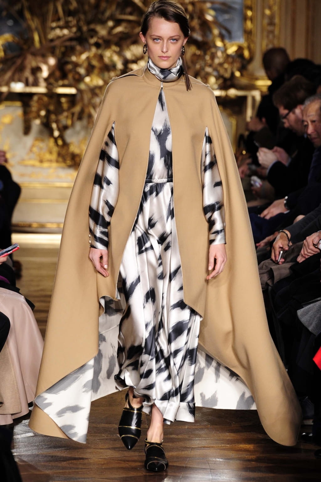 Fashion Week Milan Fall/Winter 2018 look 9 de la collection Mila Schön womenswear