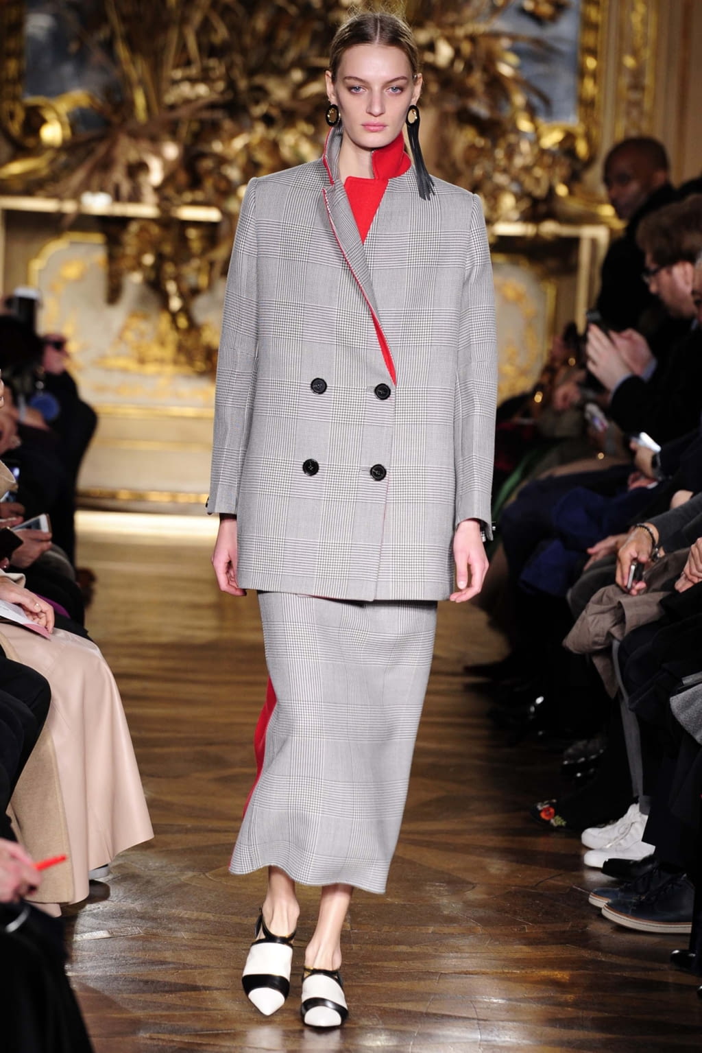 Fashion Week Milan Fall/Winter 2018 look 18 de la collection Mila Schön womenswear