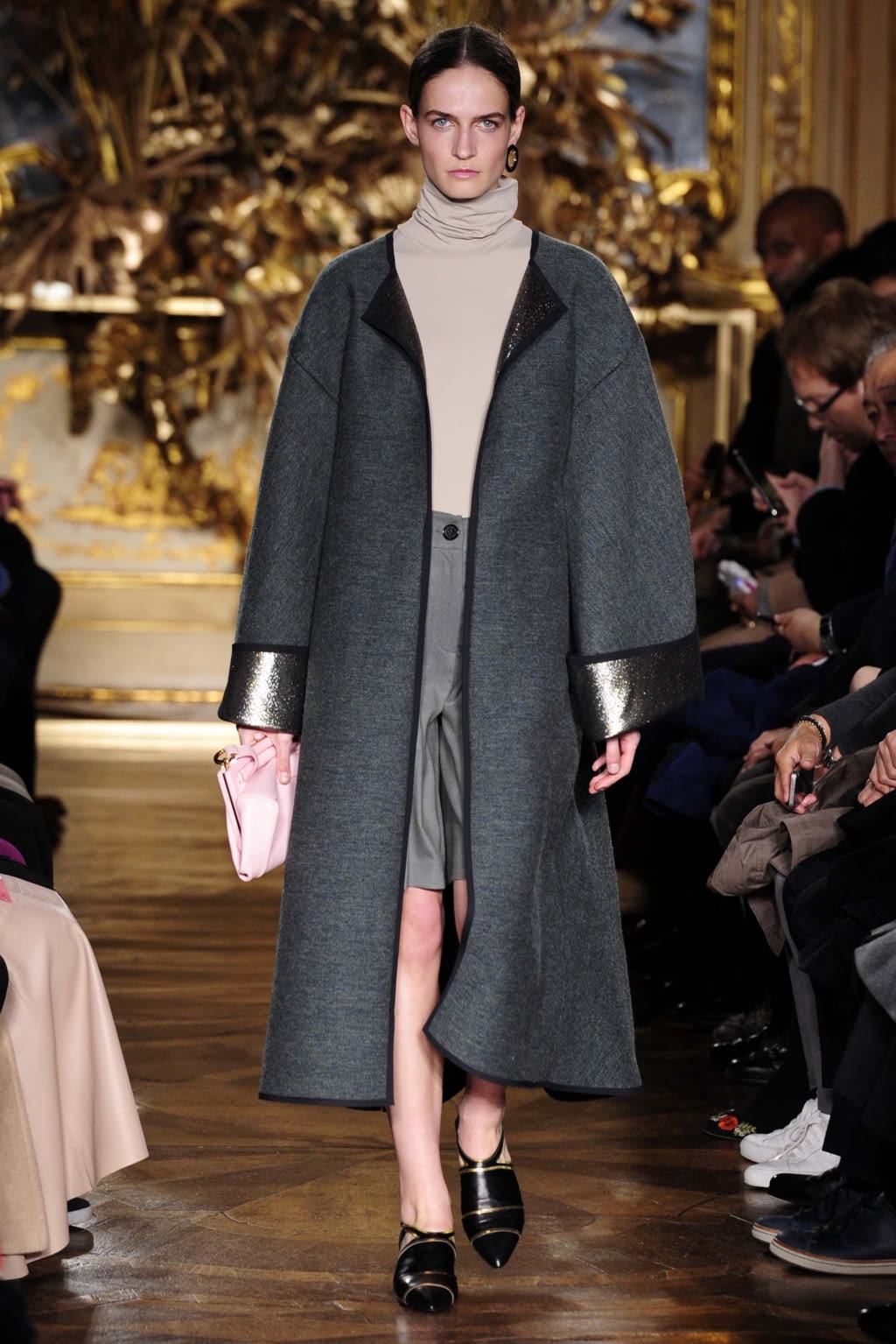 Fashion Week Milan Fall/Winter 2018 look 23 de la collection Mila Schön womenswear