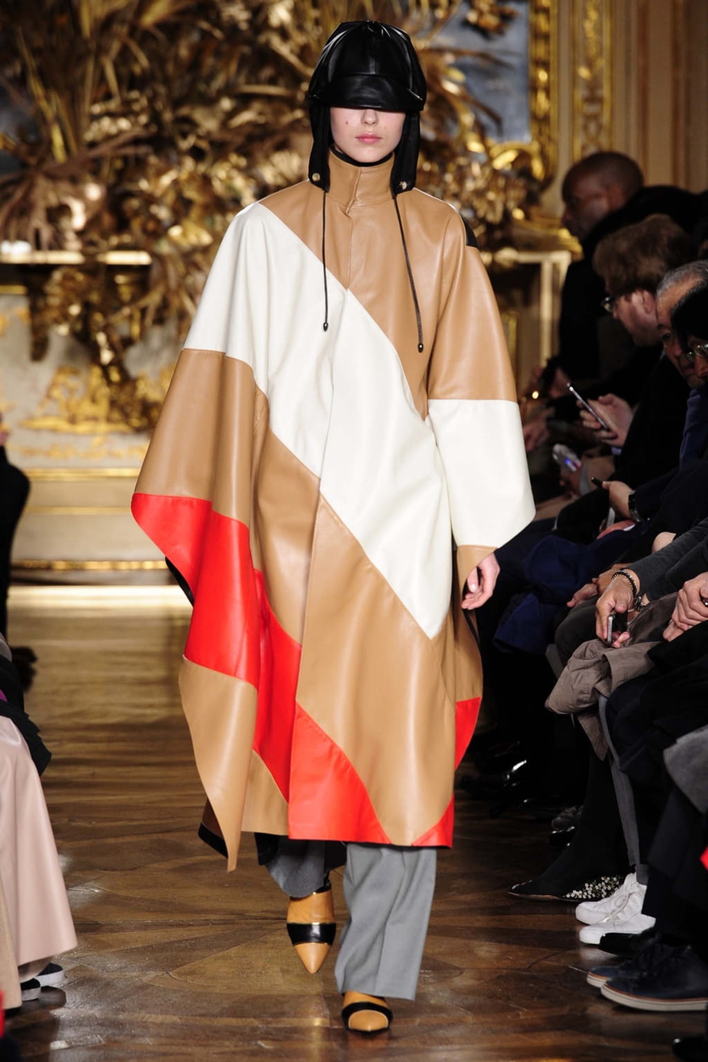 Fashion Week Milan Fall/Winter 2018 look 25 de la collection Mila Schön womenswear