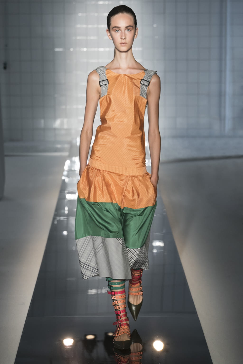 Fashion Week Paris Spring/Summer 2017 look 8 from the Mila Schön collection 女装