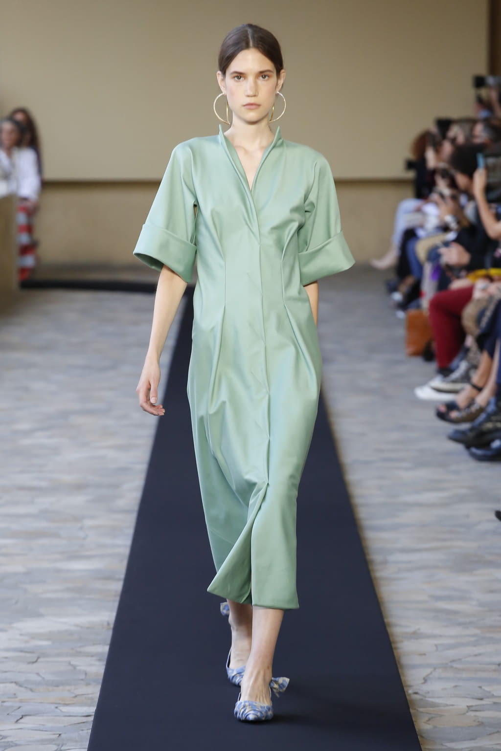Fashion Week Milan Spring/Summer 2018 look 2 from the Mila Schön collection 女装