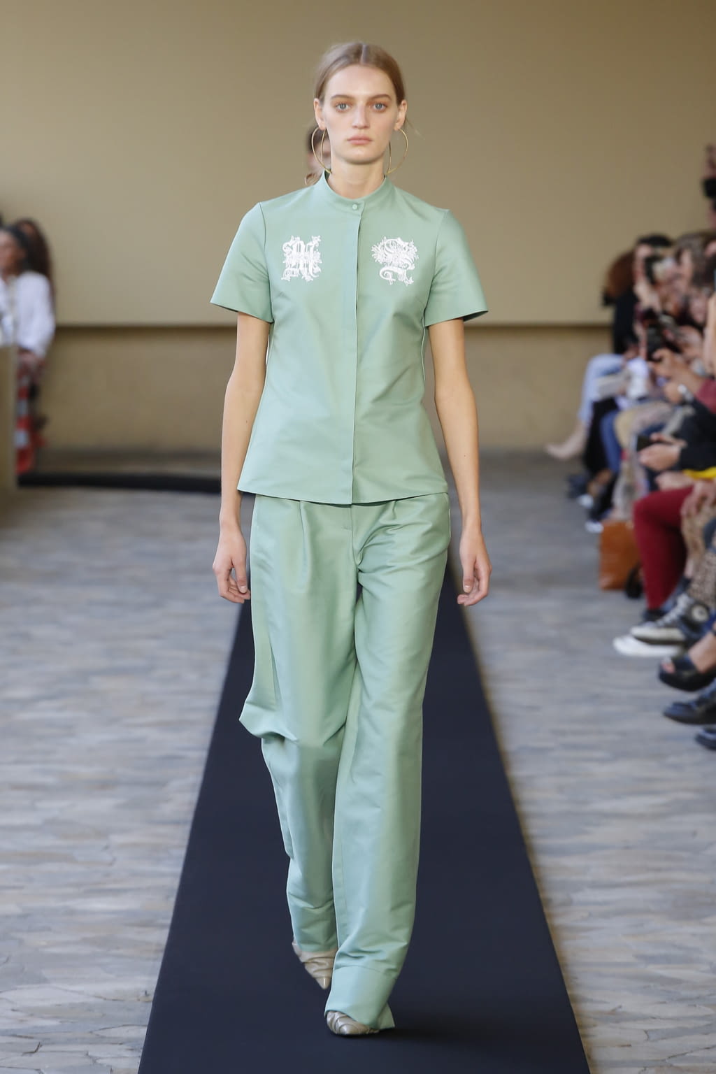 Fashion Week Milan Spring/Summer 2018 look 5 from the Mila Schön collection womenswear