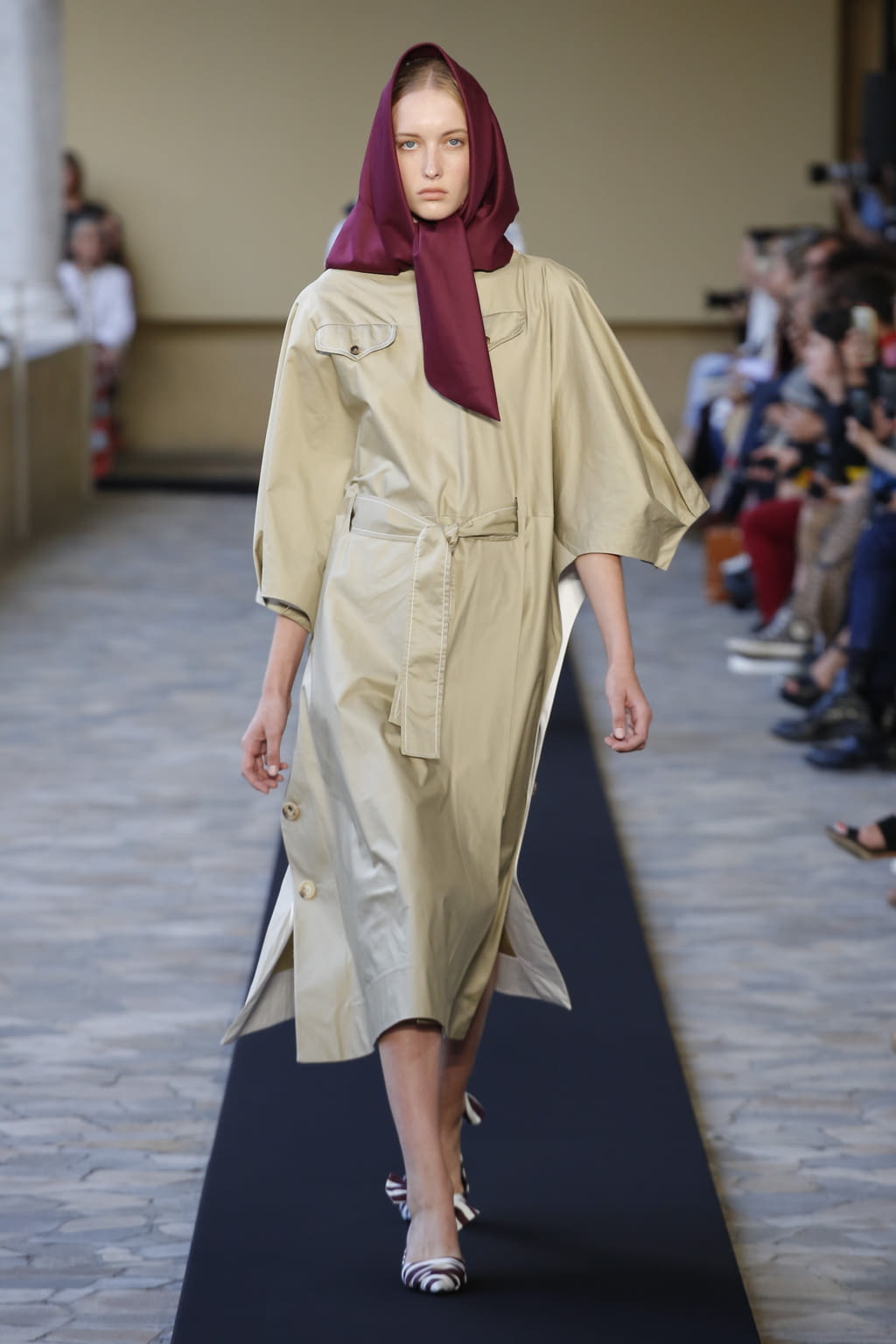 Fashion Week Milan Spring/Summer 2018 look 12 from the Mila Schön collection womenswear