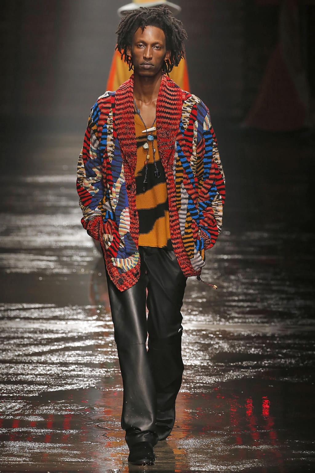 Fashion Week Milan Fall/Winter 2018 look 23 from the Missoni collection womenswear