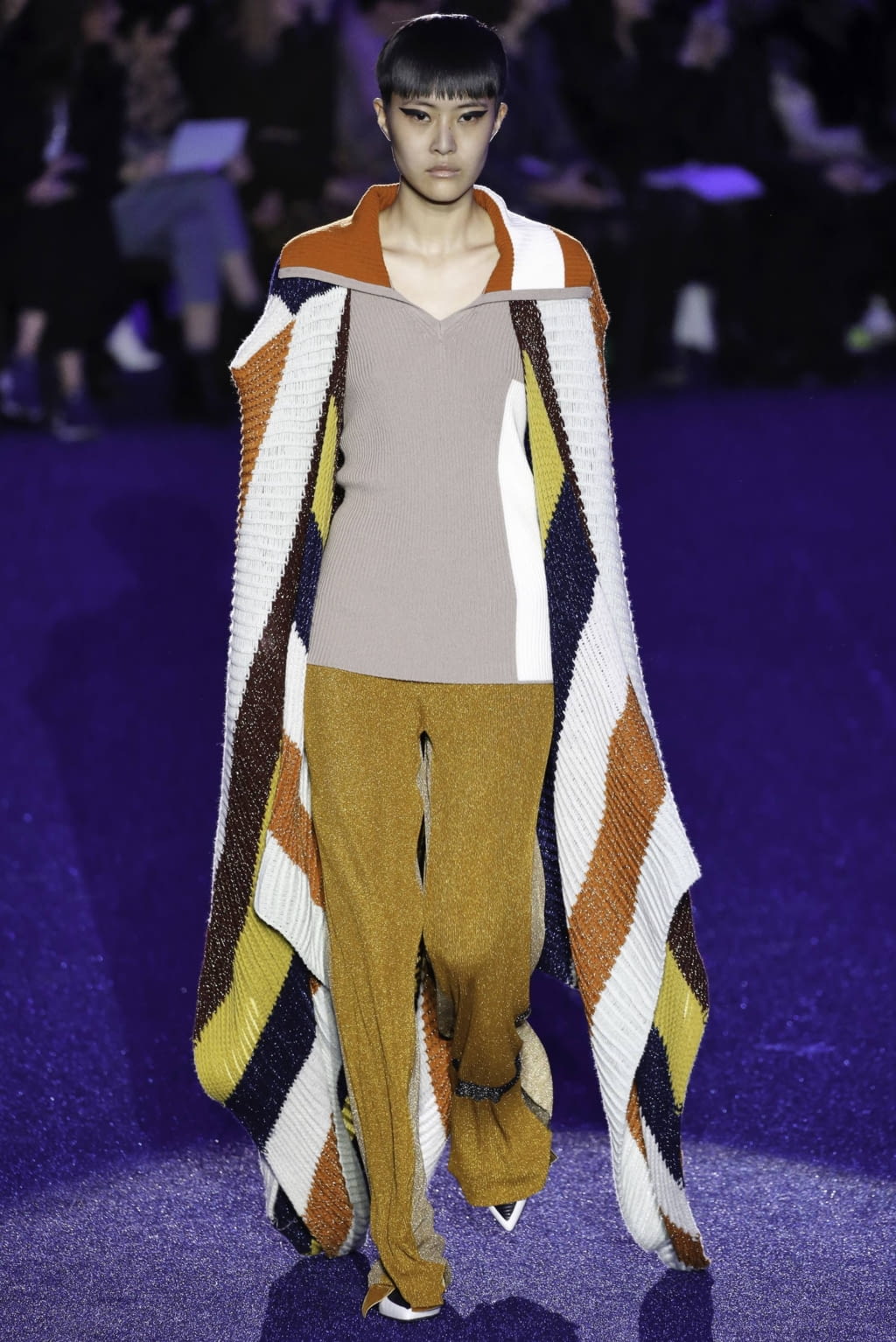 Fashion Week Milan Fall/Winter 2019 look 13 from the Missoni collection 女装