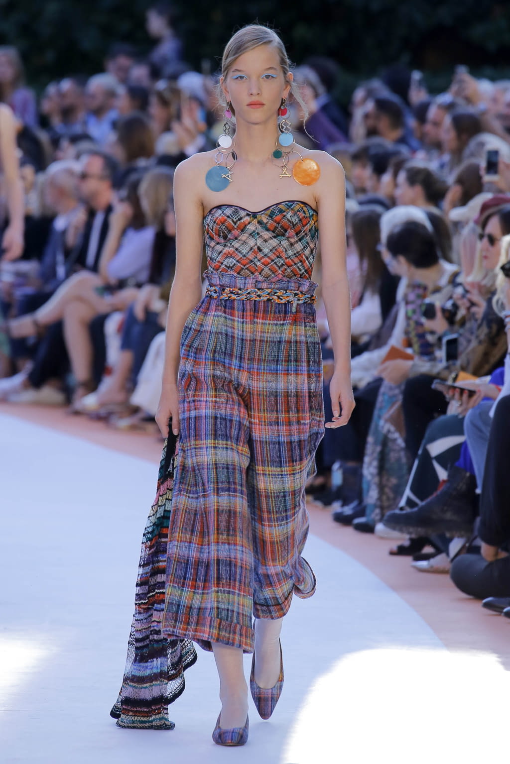 Fashion Week Milan Spring/Summer 2018 look 43 from the Missoni collection 女装